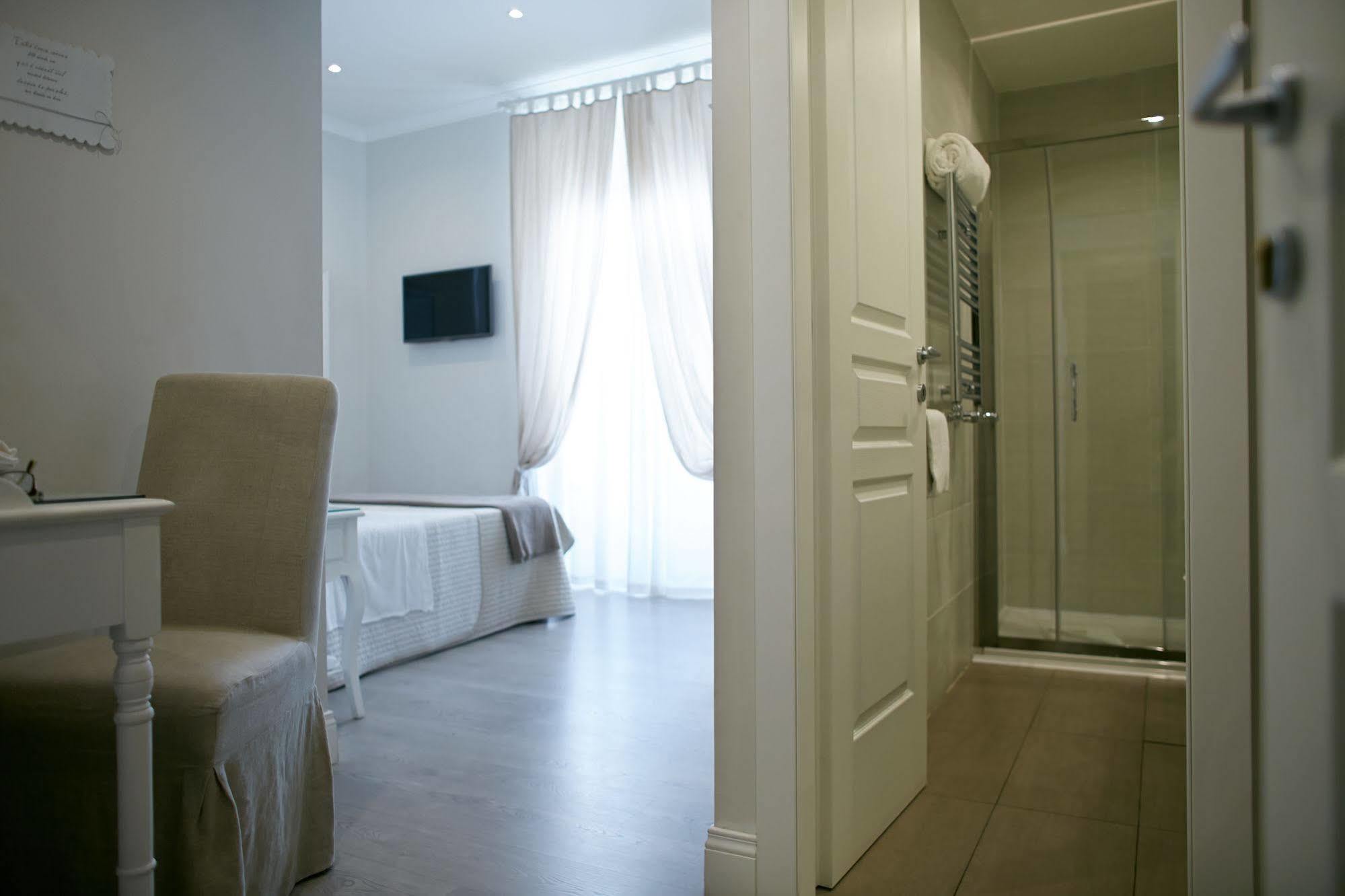 Charme & Chic Bed & Breakfast Rom