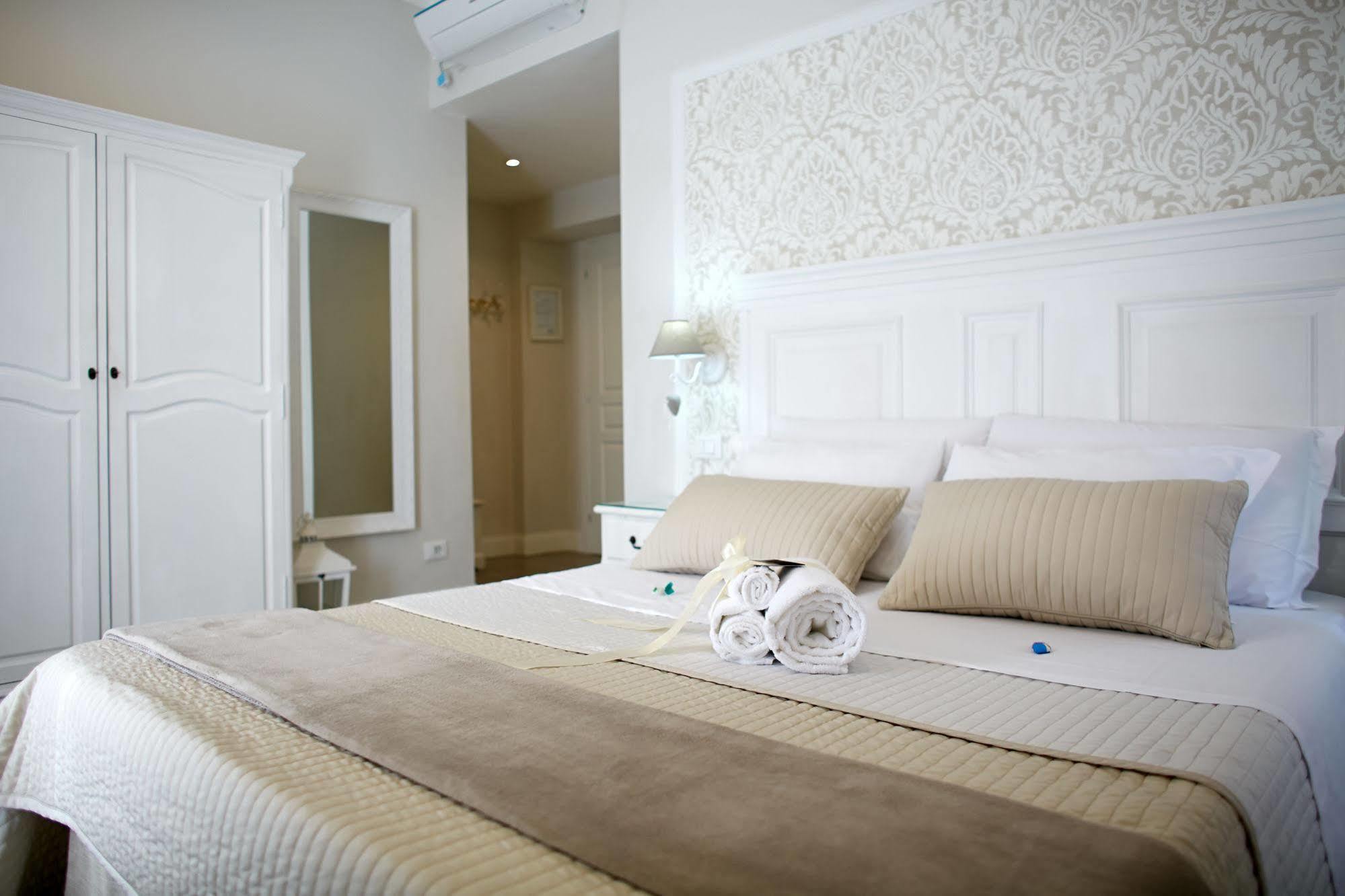 Charme & Chic Bed & Breakfast Rom